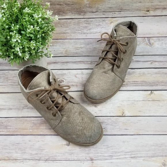 tan canvas shoes womens